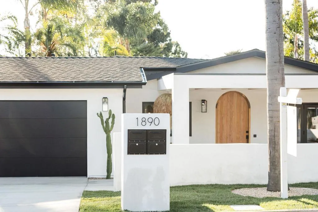https://cdn.realtyfeed.com/cdn/127/306678077/2f9abcce08629b4602e88255f69723a0.webp