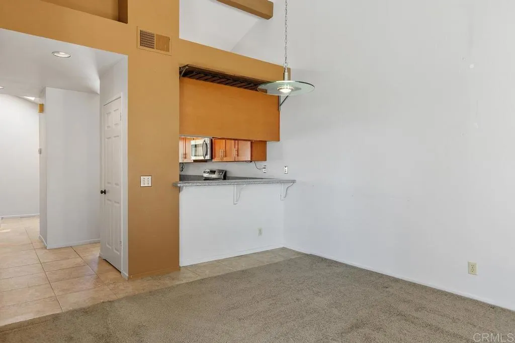 https://cdn.realtyfeed.com/cdn/127/306678108/9b1b01eaee115e1ebf819692912029b7.webp
