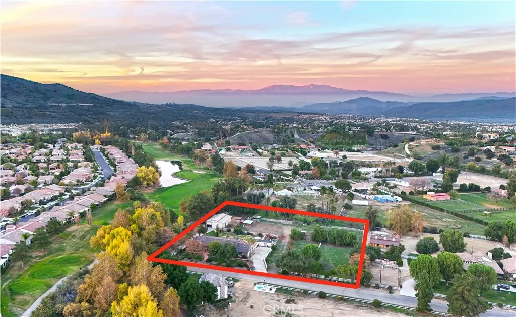 Corona, CA 92883