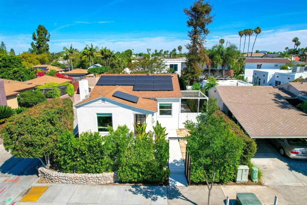 https://cdn.realtyfeed.com/cdn/127/306678294/135cd6c5f15231b9e82f5040d6d56e2e.webp