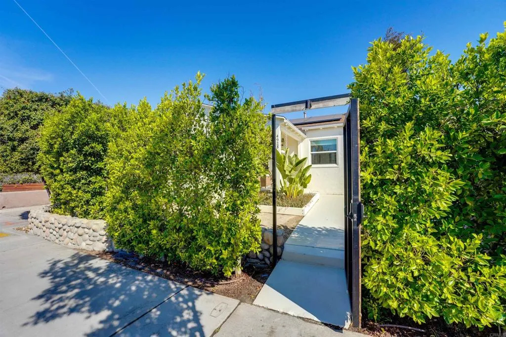 https://cdn.realtyfeed.com/cdn/127/306678294/ca3fe3af7743d55b509f1ec0a55bdd34.webp