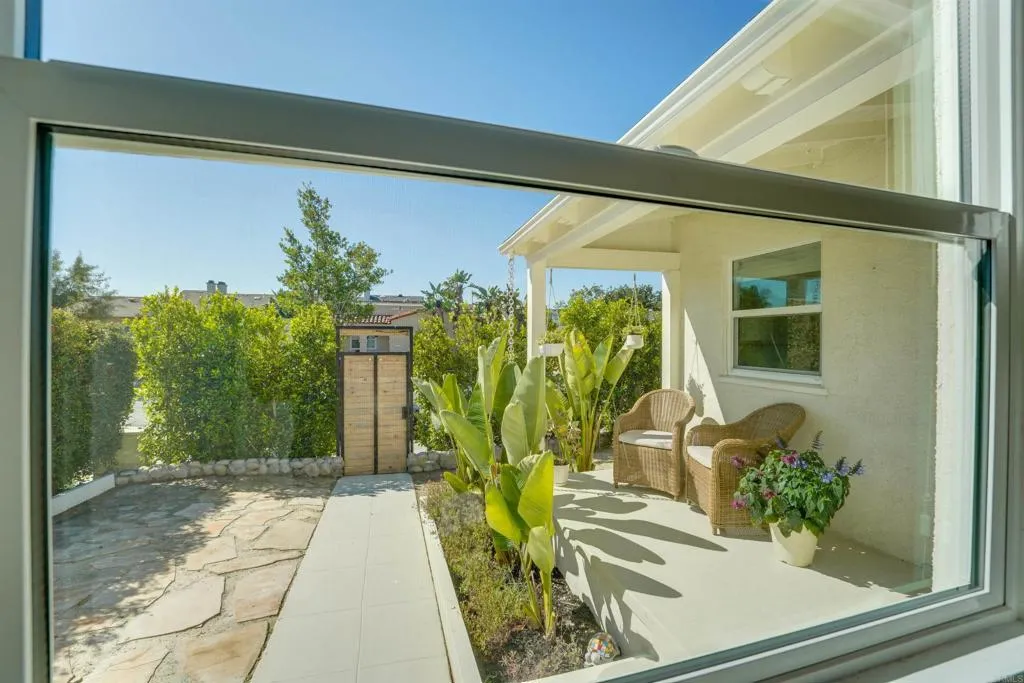 https://cdn.realtyfeed.com/cdn/127/306678294/cd9a2028ee67f12b938bd0eca2707f15.webp
