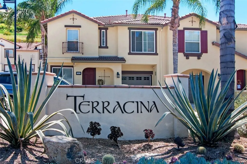 https://cdn.realtyfeed.com/cdn/127/306678296/345081547501385aabfbcf7a052eb9a1.webp