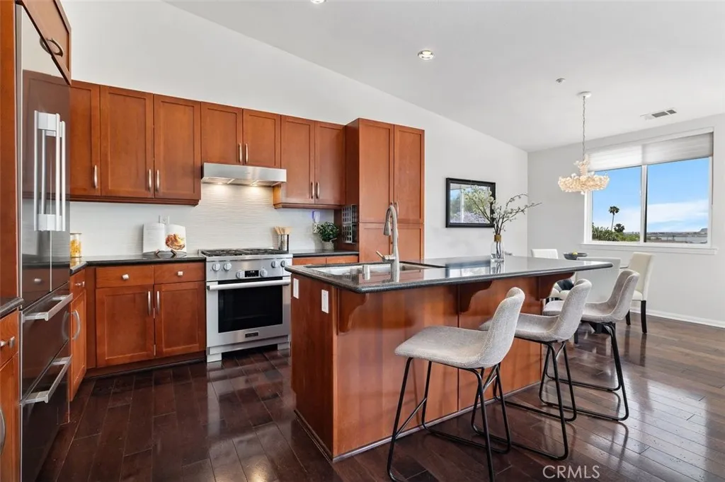 https://cdn.realtyfeed.com/cdn/127/306678296/459fa1ee8445be1c36e0f060f7906607.webp