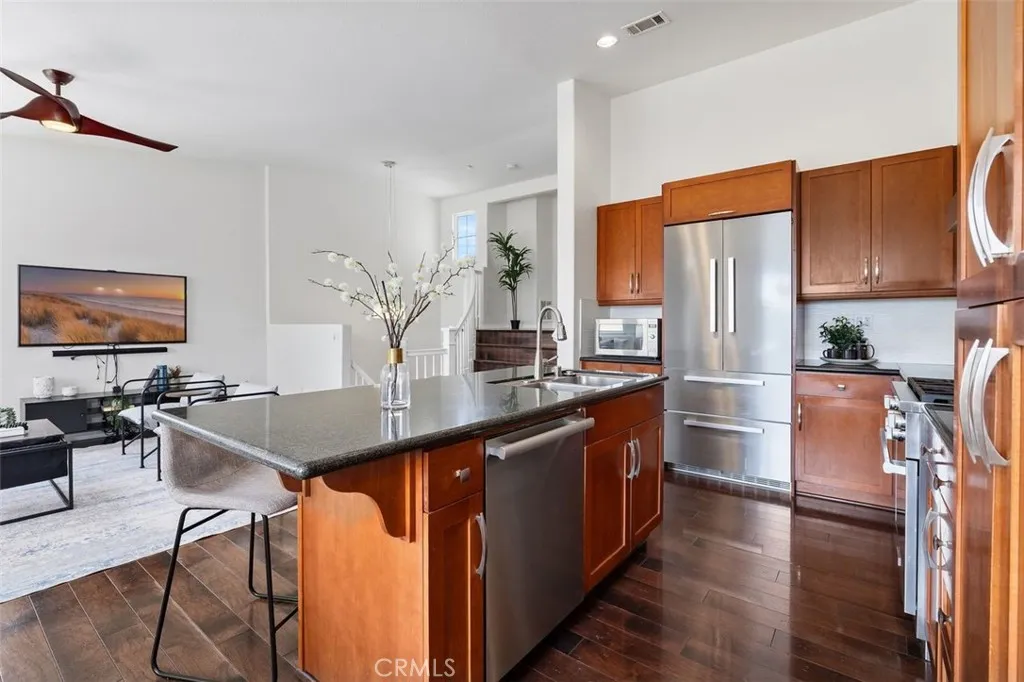 https://cdn.realtyfeed.com/cdn/127/306678296/50eda246695fee882741cbc3239d2f82.webp