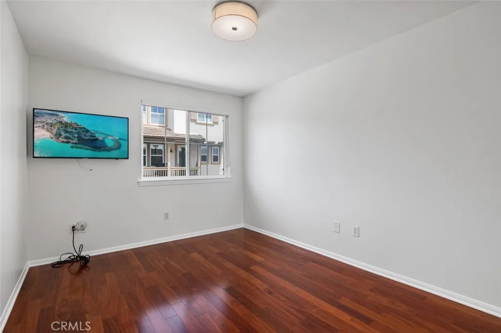 https://cdn.realtyfeed.com/cdn/127/306678296/73cce119640a2aec9e2da6e00262bb21.webp