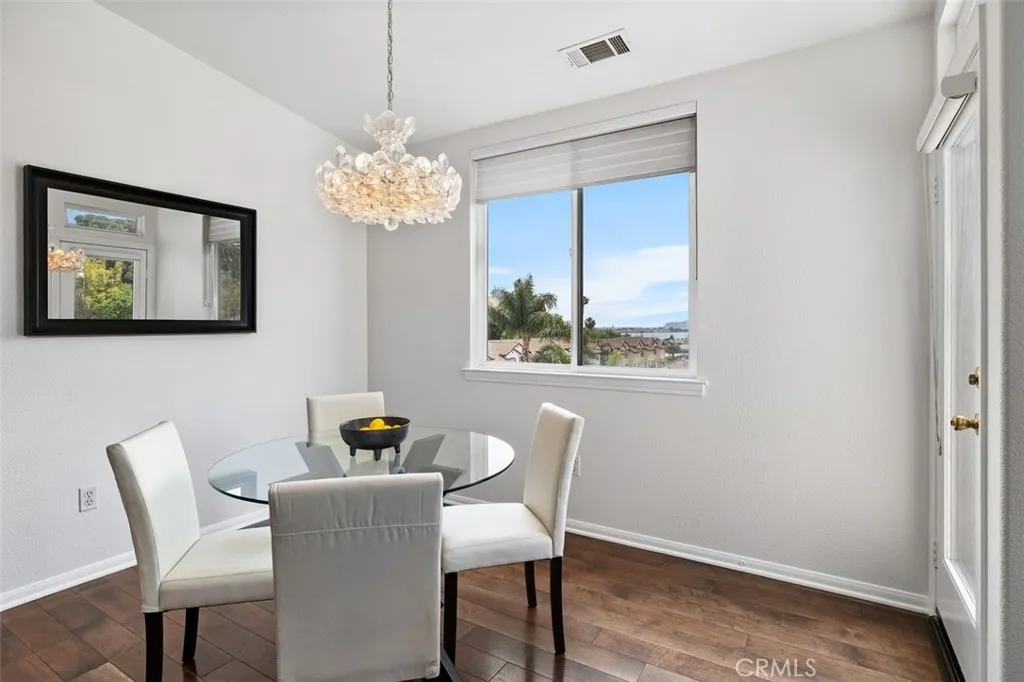 https://cdn.realtyfeed.com/cdn/127/306678296/998de6a8c2940be192910277a515e657.webp