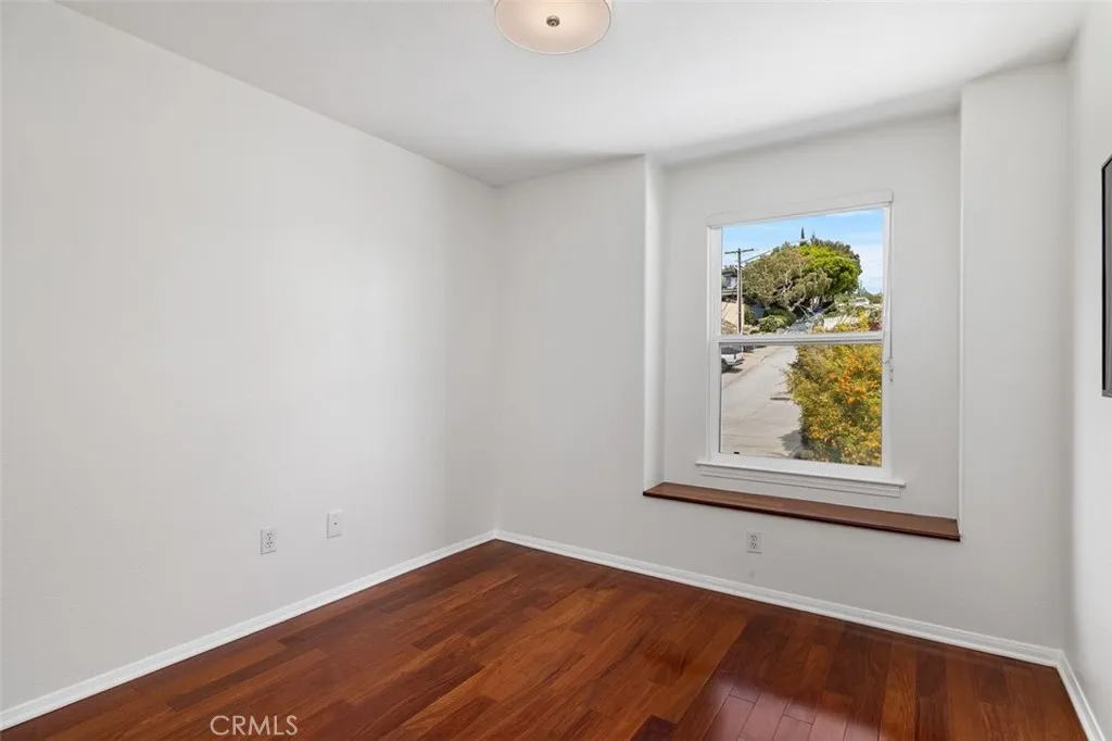 https://cdn.realtyfeed.com/cdn/127/306678296/9cc539b7efb19a46a30bcbc49c659926.webp
