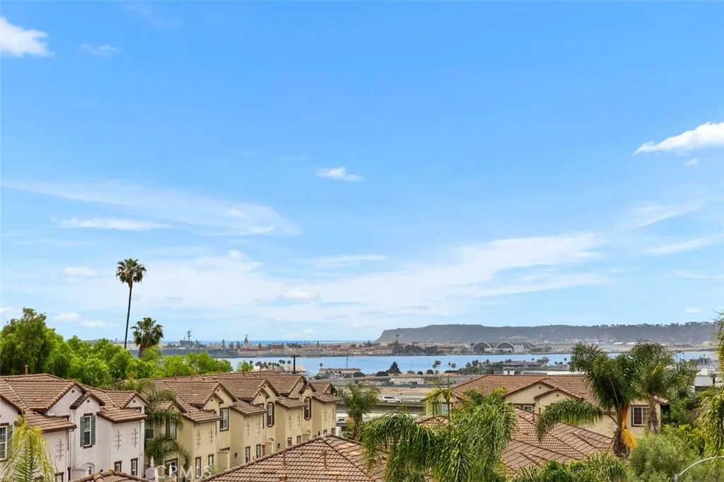 https://cdn.realtyfeed.com/cdn/127/306678296/a0aa9f5d34d786afd17863cc4642556e.webp