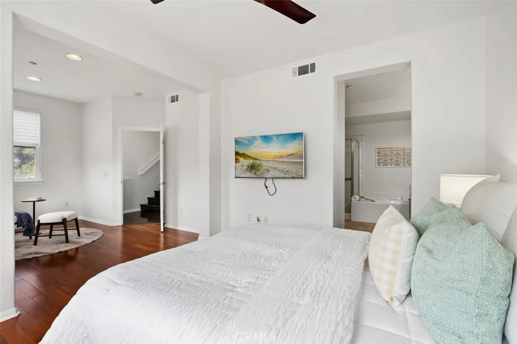 https://cdn.realtyfeed.com/cdn/127/306678296/b0f39fcae03108c838bf5228827b9899.webp
