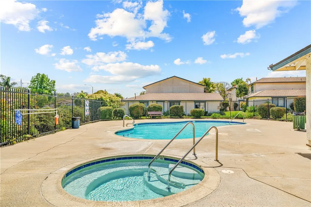 https://cdn.realtyfeed.com/cdn/127/306678326/296418deed9e827ebb7a22ae7384cb2f.webp