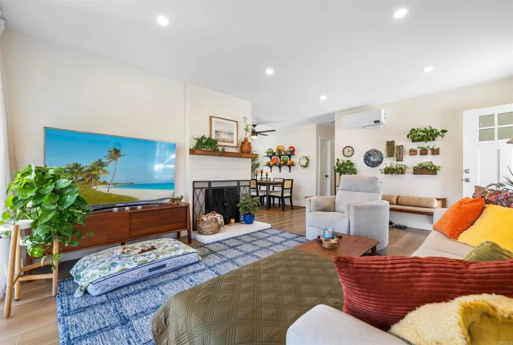https://cdn.realtyfeed.com/cdn/127/306678443/1c48a76f0ea2a87173ee065e2ba2a875.webp