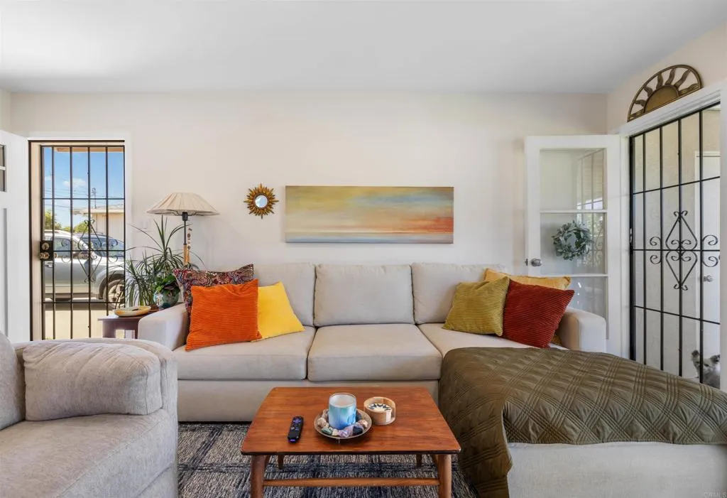 https://cdn.realtyfeed.com/cdn/127/306678443/473234c2fb7f4dc49eddaee4b1e9a959.webp