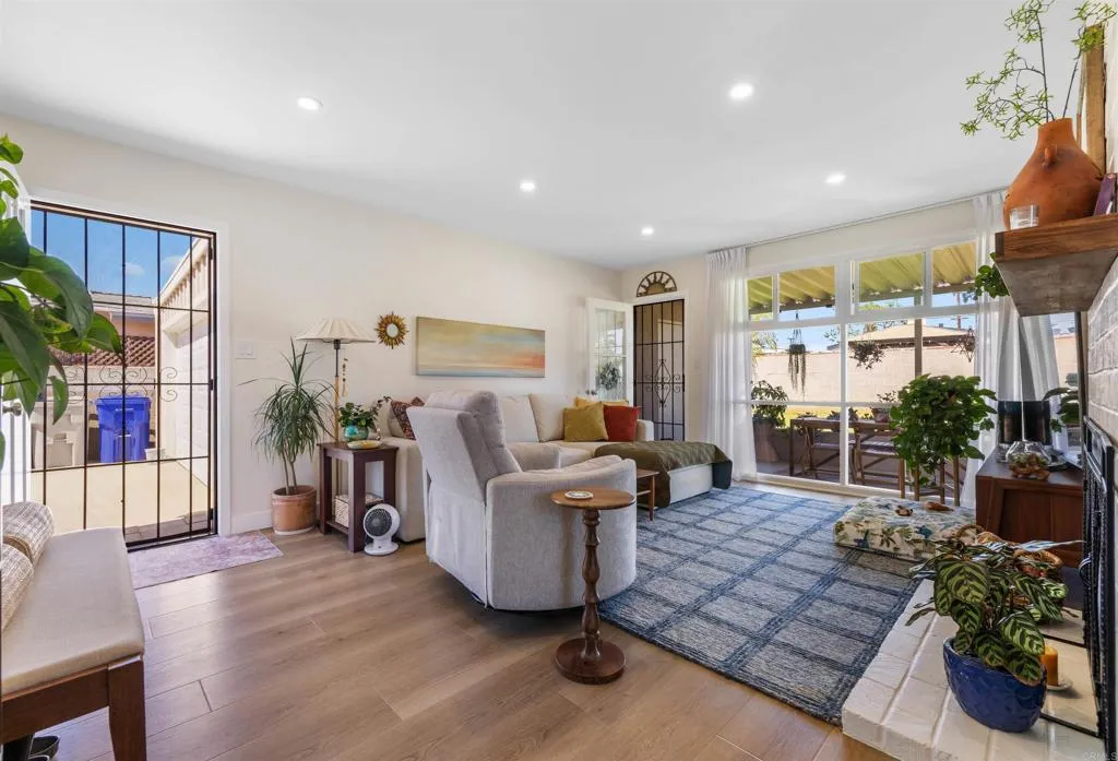 https://cdn.realtyfeed.com/cdn/127/306678443/c333f1aee54047d9db4d02e462e450fd.webp