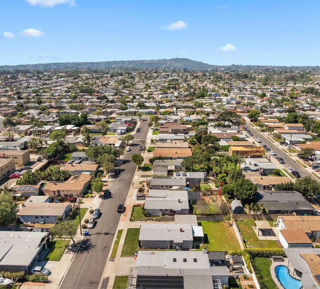 https://cdn.realtyfeed.com/cdn/127/306678443/f59c51cece9e53d69e81ca7edb6d014e.webp