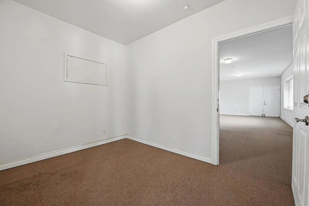 https://cdn.realtyfeed.com/cdn/127/306678450/3a48ccd859dbb222a1af43f6f0553b11.webp