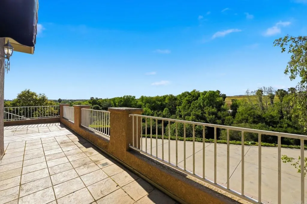 https://cdn.realtyfeed.com/cdn/127/306678450/4748bb75ae4f47f4c4995bc84e11c341.webp