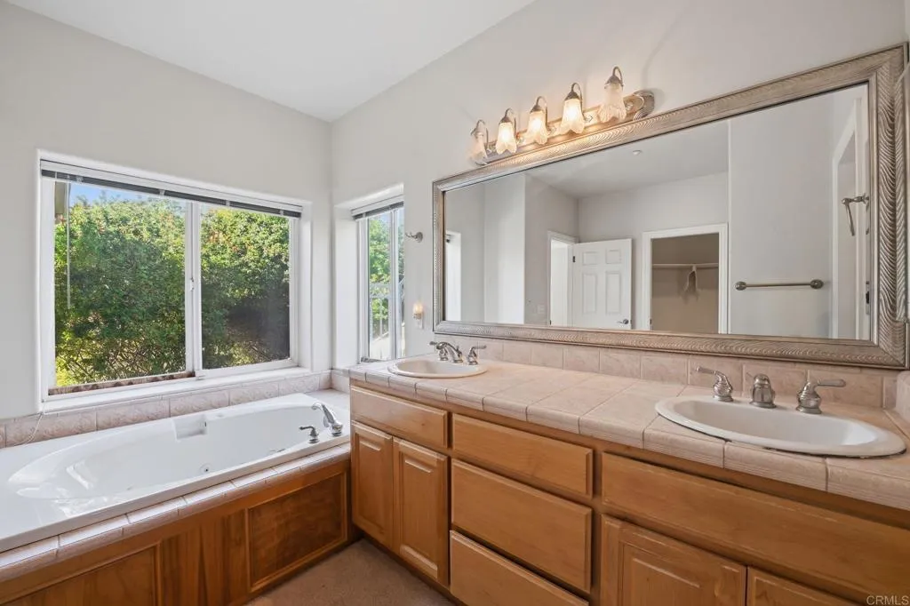 https://cdn.realtyfeed.com/cdn/127/306678450/55ce2040a0fc735a274b9d830b628d5e.webp
