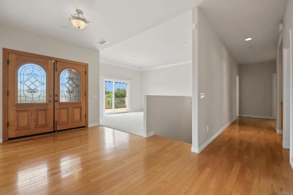 https://cdn.realtyfeed.com/cdn/127/306678450/8eaa6f4c96628267f3e5008e11dc06db.webp