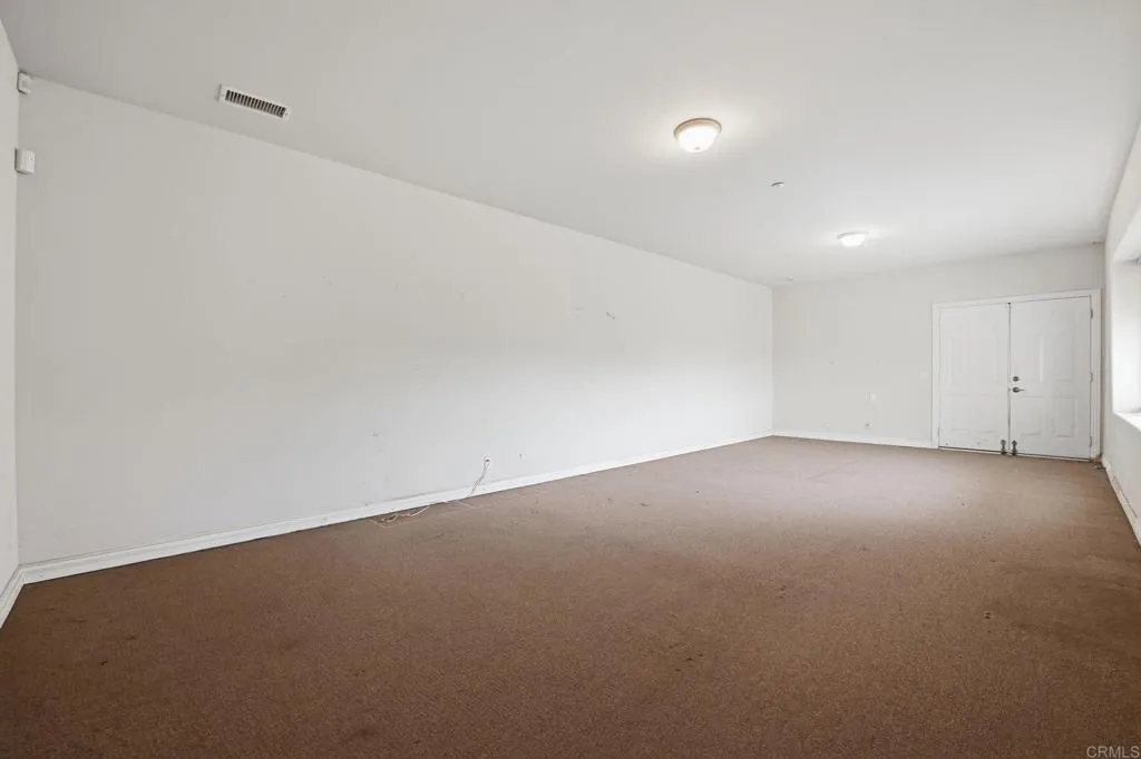 https://cdn.realtyfeed.com/cdn/127/306678450/ad2bb33cb06aca2f944b152bfc80aa42.webp