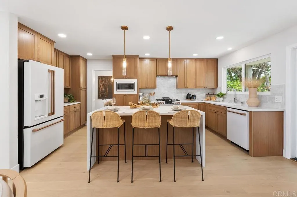 https://cdn.realtyfeed.com/cdn/127/306678453/3bf229e0f2b383d96b1c9abe6b5f5dd1.webp