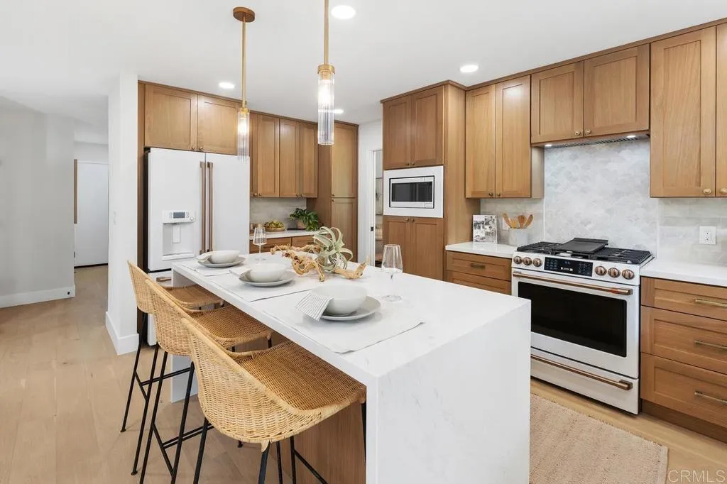 https://cdn.realtyfeed.com/cdn/127/306678453/af6db51574683d9dfb241976e6bf7ebd.webp