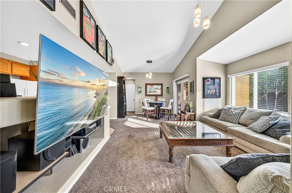 https://cdn.realtyfeed.com/cdn/127/306678486/40d6b1d1d4c340d5e0dc43c7c1b42680.webp