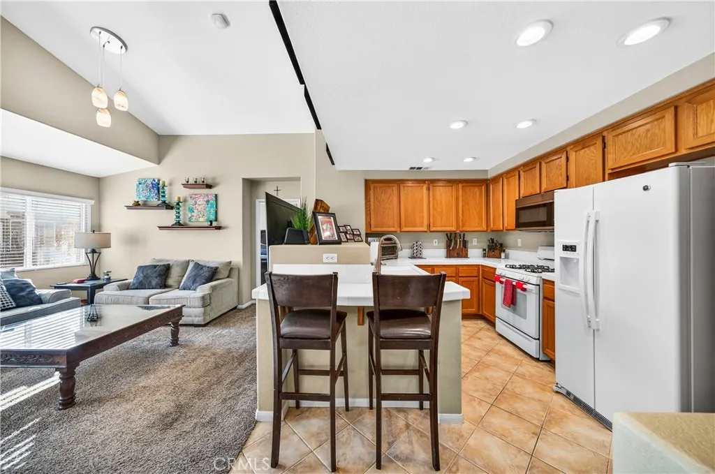 https://cdn.realtyfeed.com/cdn/127/306678486/4b10aeffa25e0c864b929bdbb9e19c1e.webp