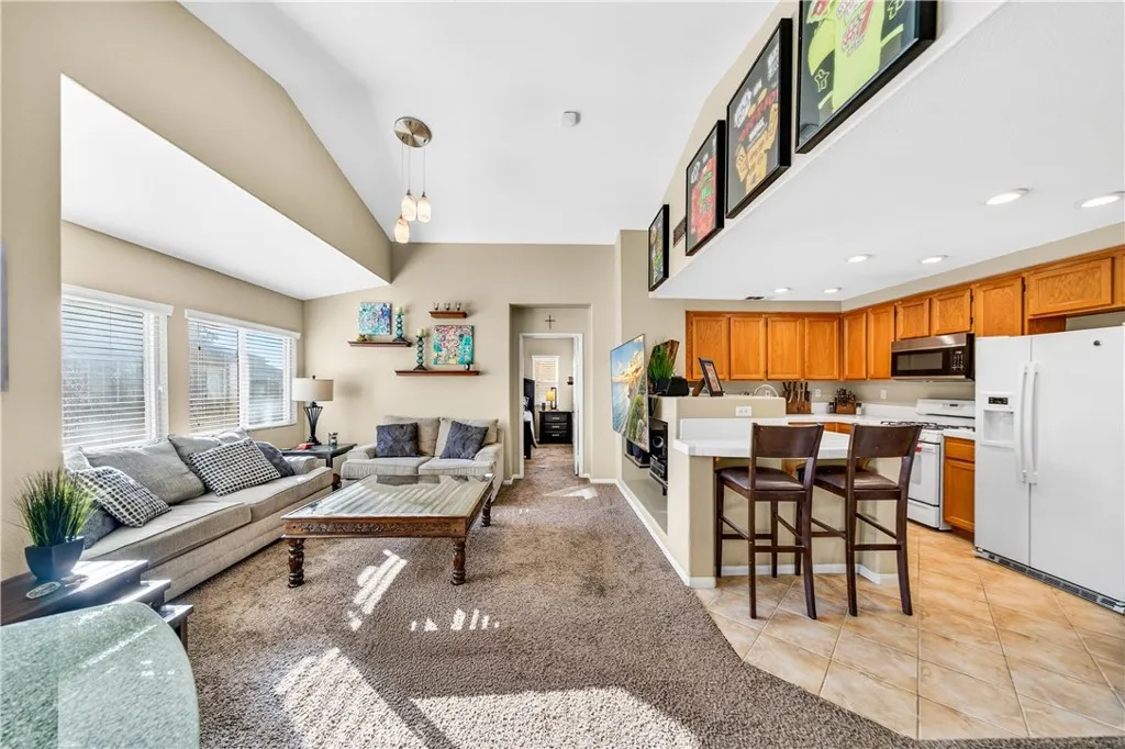 https://cdn.realtyfeed.com/cdn/127/306678486/77de21b413cfaa857127198a182e7da0.webp