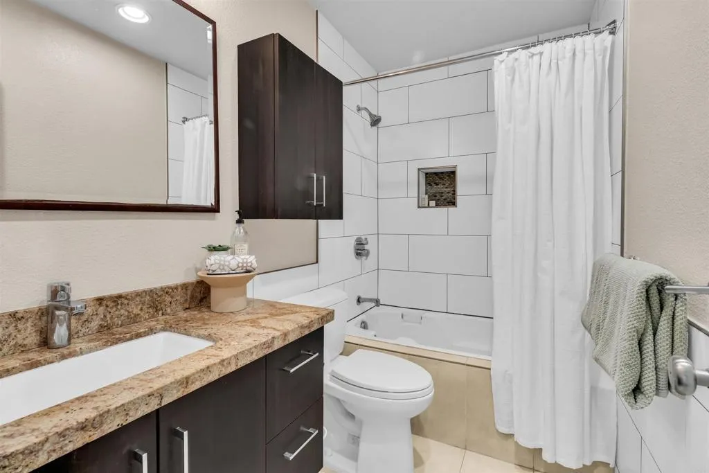 https://cdn.realtyfeed.com/cdn/127/306678506/08607fc8b2bab76a9824fcde1762c2da.webp