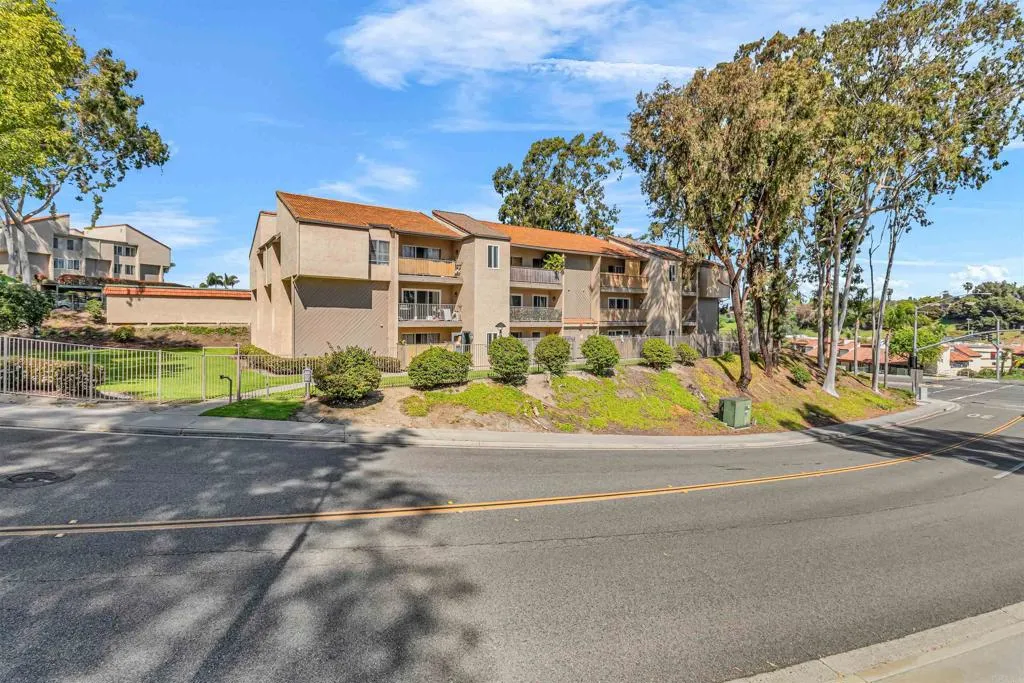 https://cdn.realtyfeed.com/cdn/127/306678506/2169eee9663c1c976562364f9650b257.webp