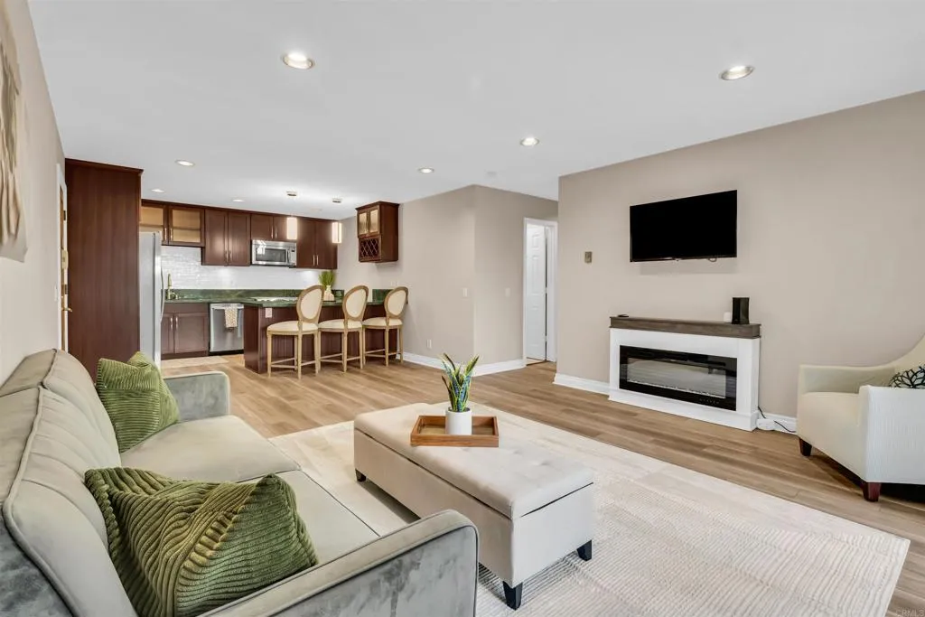 Photo #7: NDP2602968 Listing: Photo #7