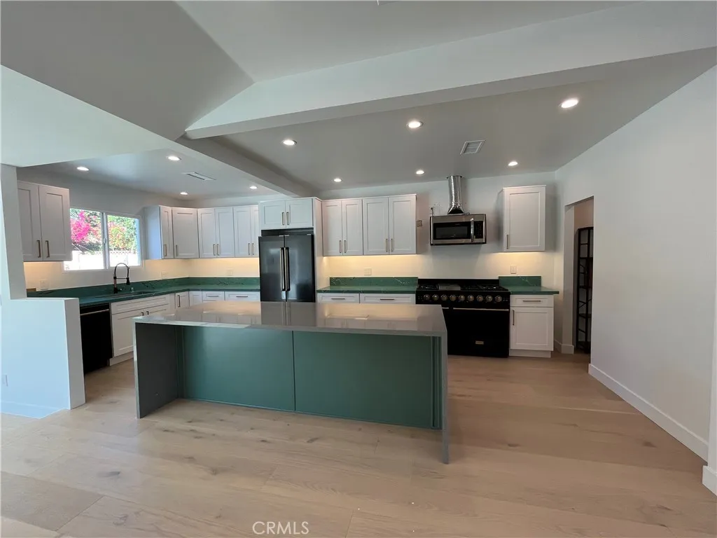 Porter Ranch, CA 91326