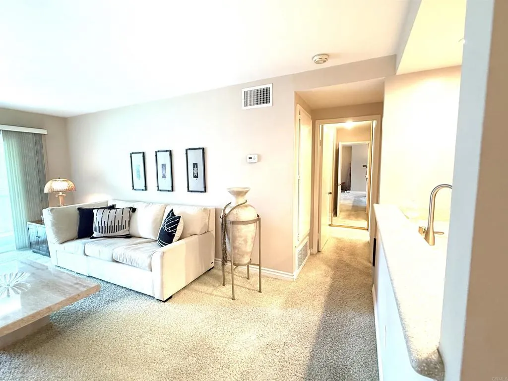 https://cdn.realtyfeed.com/cdn/127/306678640/189839171b1b2ac296add7ee00833a5e.webp