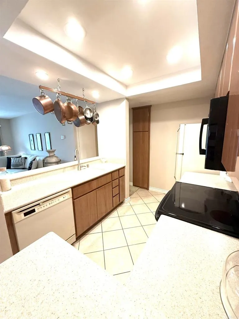 https://cdn.realtyfeed.com/cdn/127/306678640/250d65d9747c1c78715e7f5e493e89a3.webp