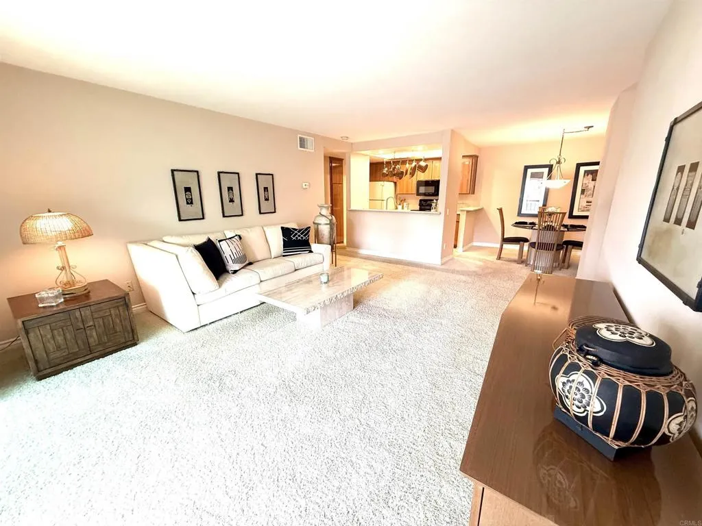 https://cdn.realtyfeed.com/cdn/127/306678640/ad41a42d056e0f46d6272819573245d2.webp