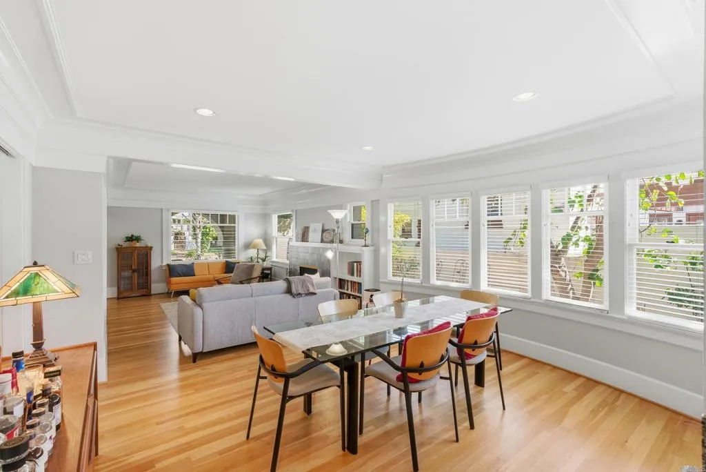 https://cdn.realtyfeed.com/cdn/127/306678643/433429793adf07189f0033a968a115d4.webp
