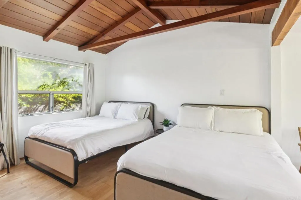 https://cdn.realtyfeed.com/cdn/127/306678652/40a1e3a34bd616ac940d958ba058bc80.webp