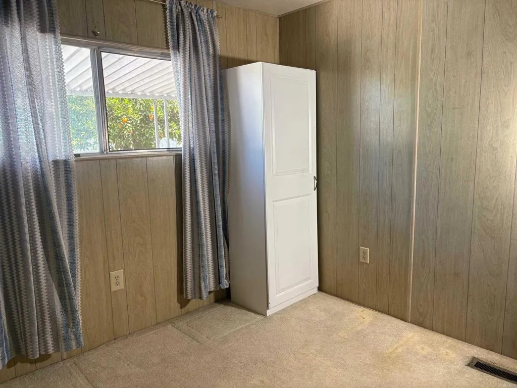 https://cdn.realtyfeed.com/cdn/127/306678728/9242dc61ab5bbc8ea3b0ce9375e3a968.webp