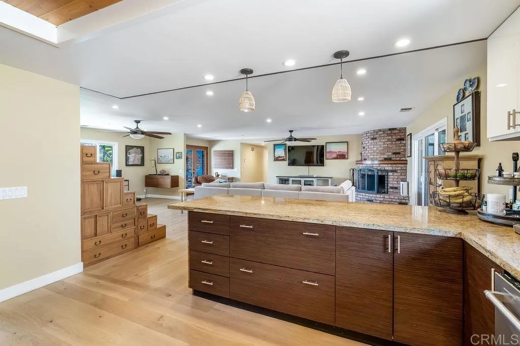 https://cdn.realtyfeed.com/cdn/127/306678891/51d5bd27d2944bb10b8ec5488770c2a4.webp