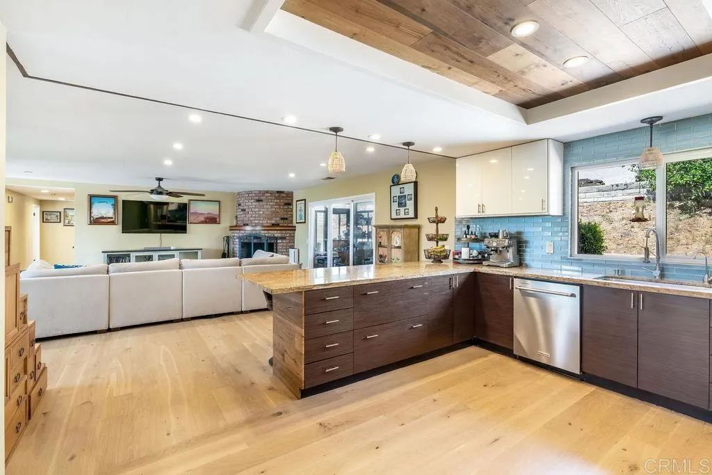 https://cdn.realtyfeed.com/cdn/127/306678891/b76bf3cfbff1bf177dabb597b433c5ac.webp