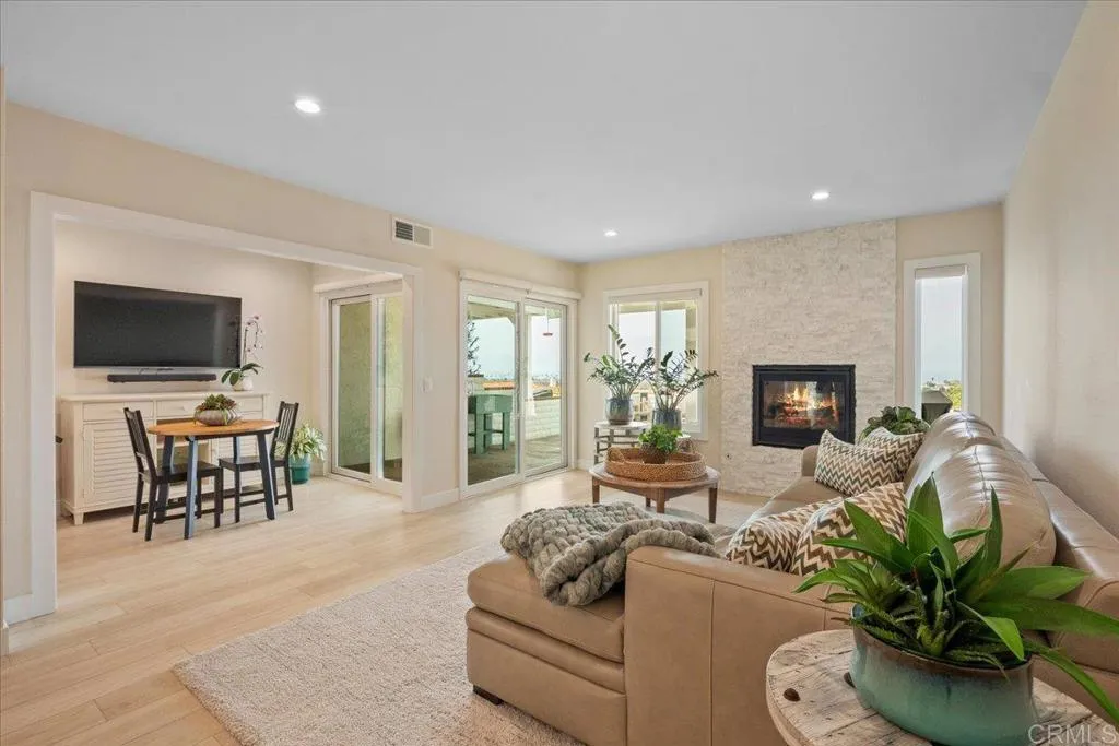 https://cdn.realtyfeed.com/cdn/127/306678964/054357595fad8c88feec88db4f13d6ed.webp