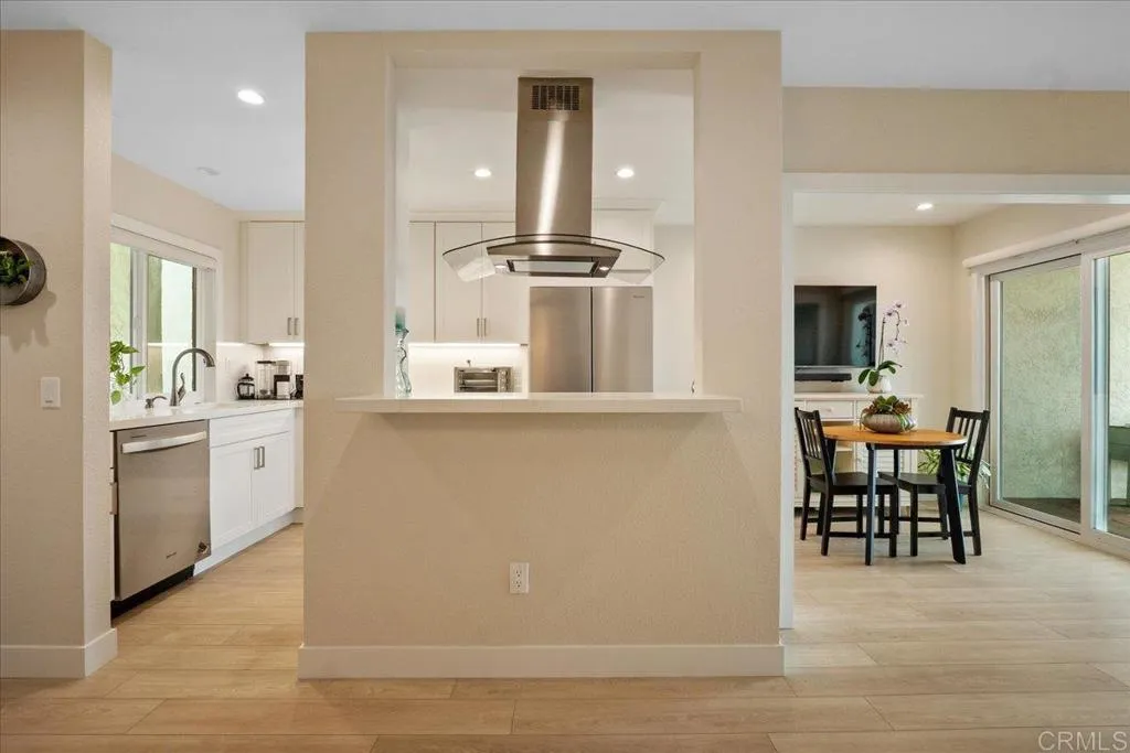 https://cdn.realtyfeed.com/cdn/127/306678964/2ca81c87684d90d7c6fc5a59d527d101.webp
