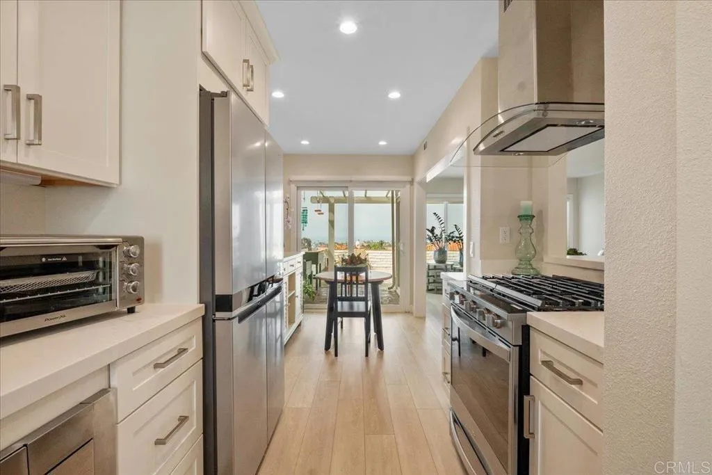 https://cdn.realtyfeed.com/cdn/127/306678964/d59245d54262757d32ab2979916d25ca.webp