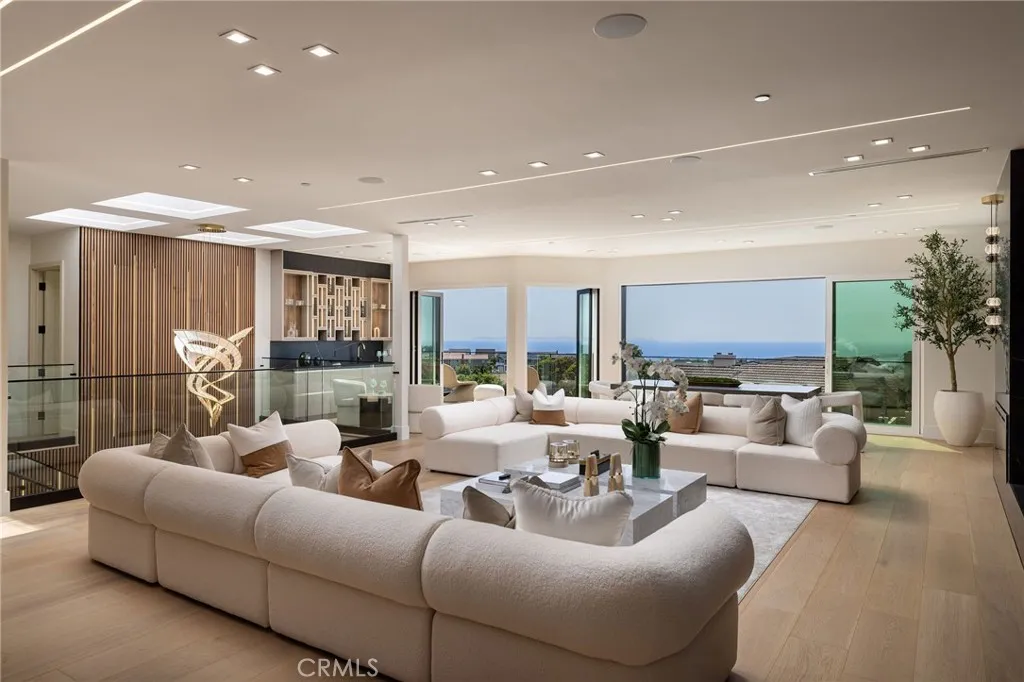 Newport Beach, CA 92660