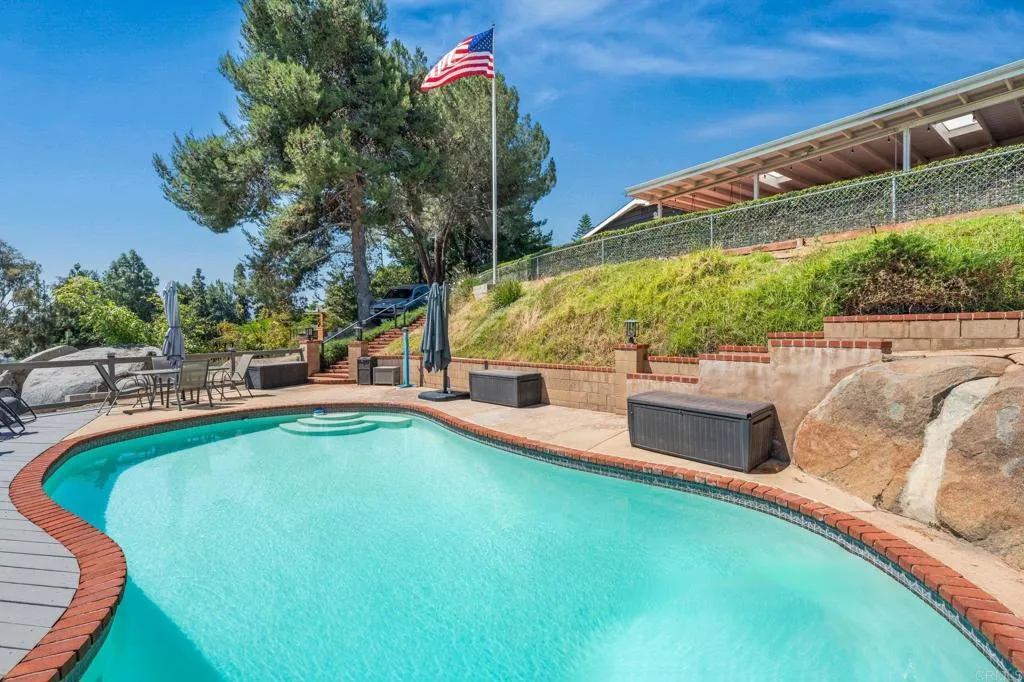 https://cdn.realtyfeed.com/cdn/127/306679059/34cfef9a2dfb82b05538c98865c24a8c.webp