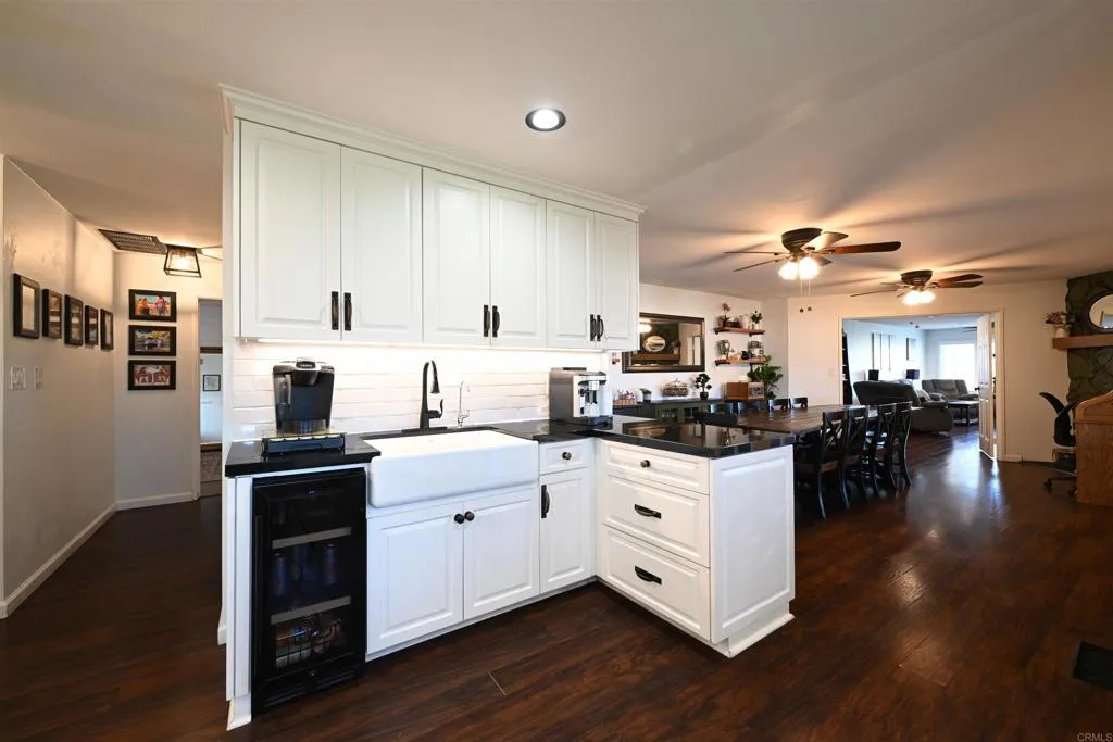 https://cdn.realtyfeed.com/cdn/127/306679059/77f7df517845c732a2ba2b692c34423a.webp