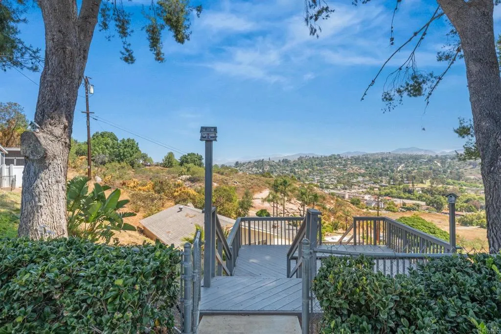 https://cdn.realtyfeed.com/cdn/127/306679059/ab41297b567c77f202ad2ca5f14622e4.webp