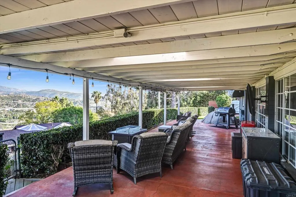 https://cdn.realtyfeed.com/cdn/127/306679059/adb47f0e07f2ebc77105936fd928998d.webp