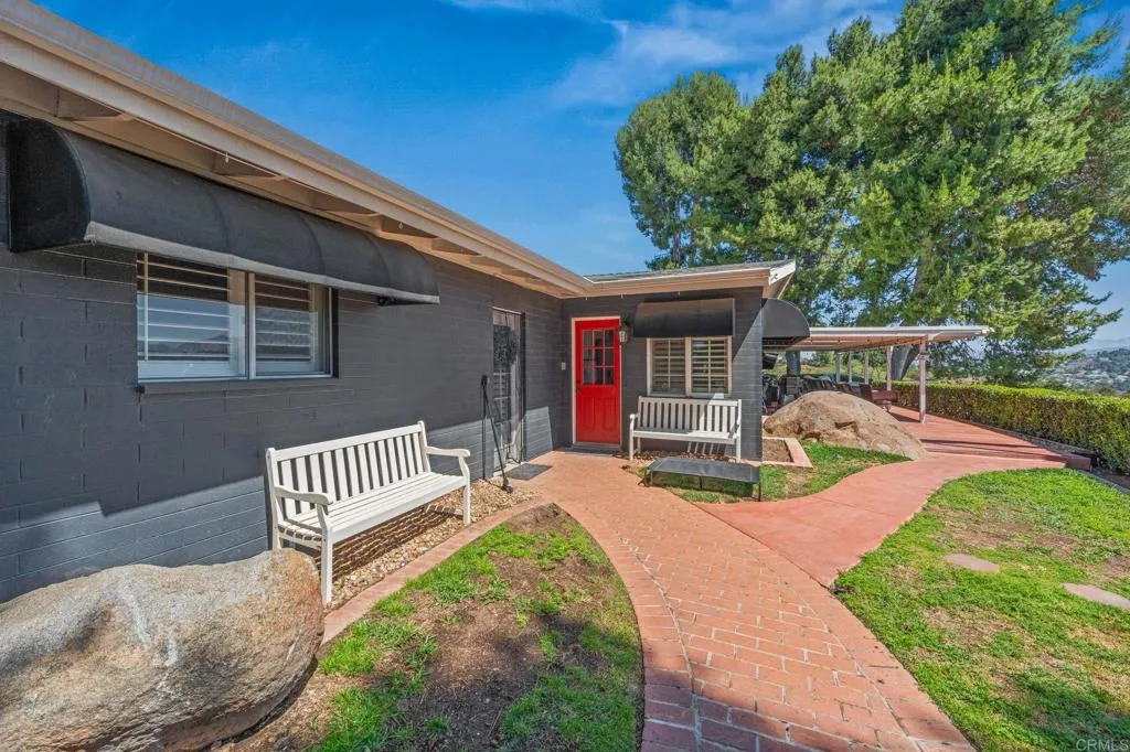 https://cdn.realtyfeed.com/cdn/127/306679059/b47ff1bc733e454eaa1bdb6996eaf3b9.webp